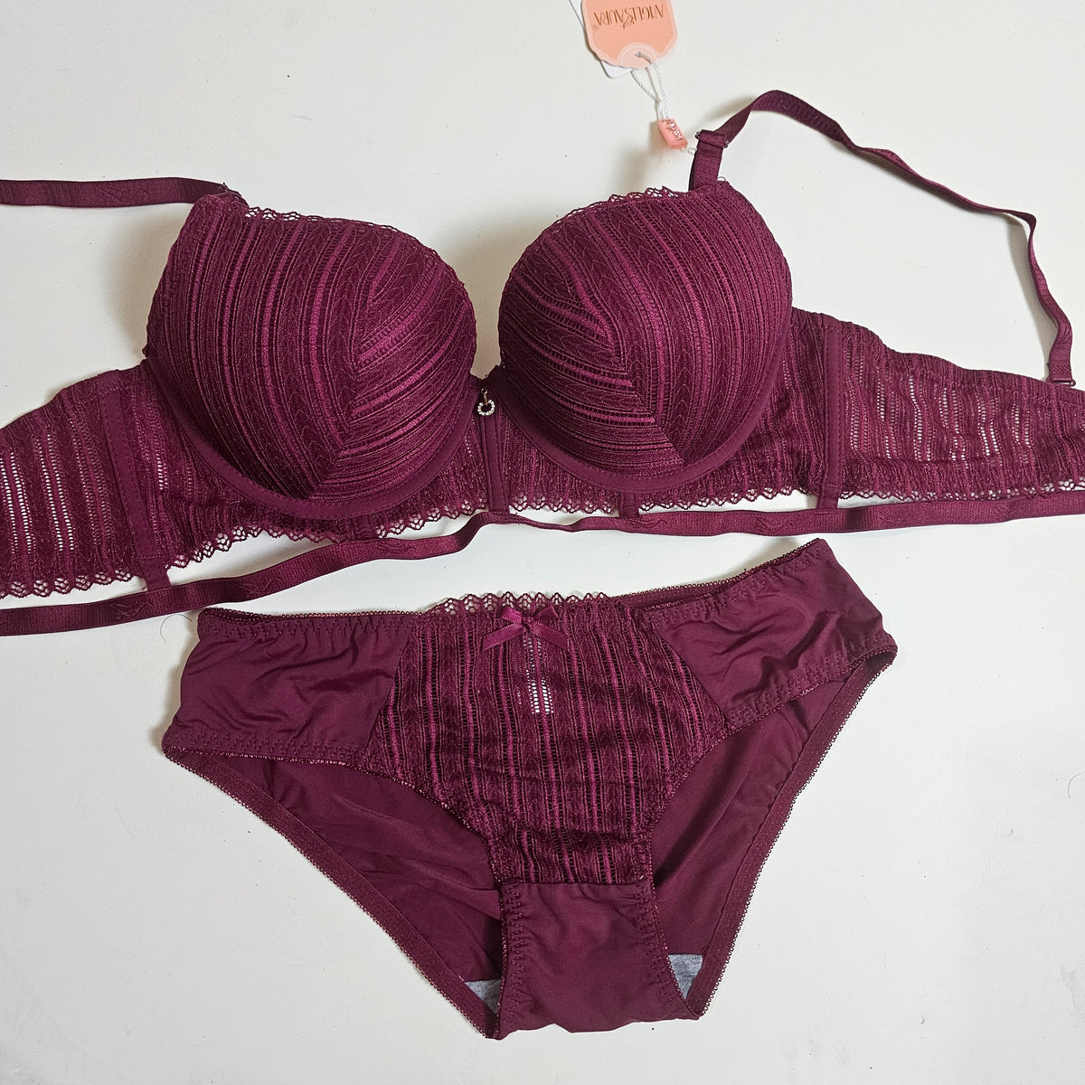 Sage Whisper Ribbed Lace Padded Bra & Panty Set – Mahroon