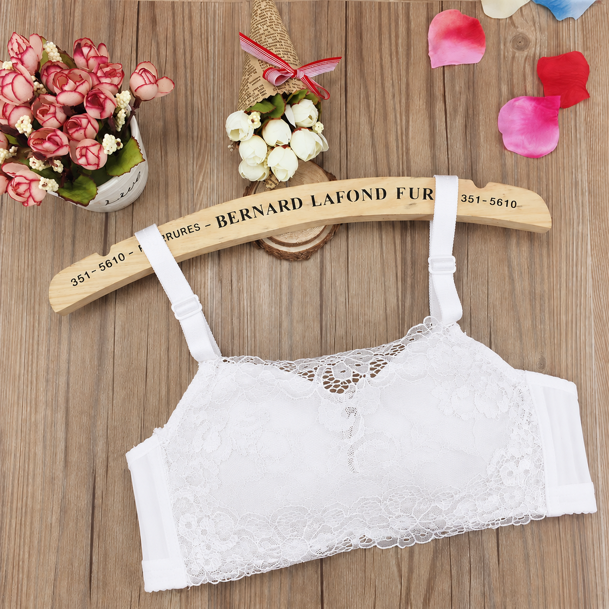 Elegant White Lace Wireless Enhancing Bra 401