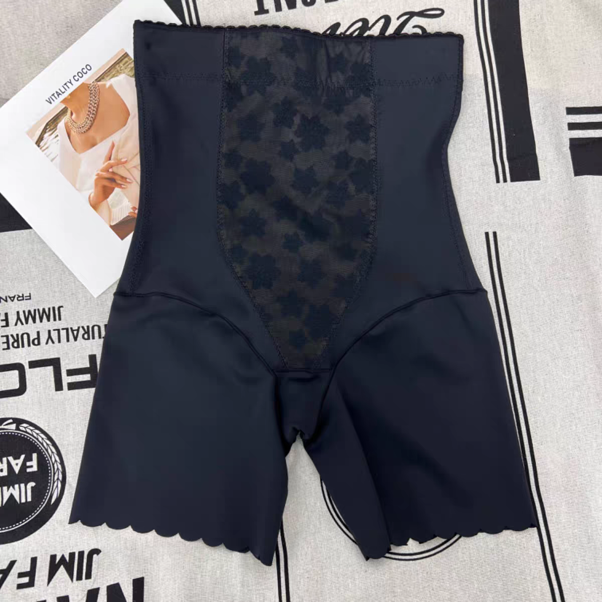 High-Waist Lace Panel Shaping Shorts -Black